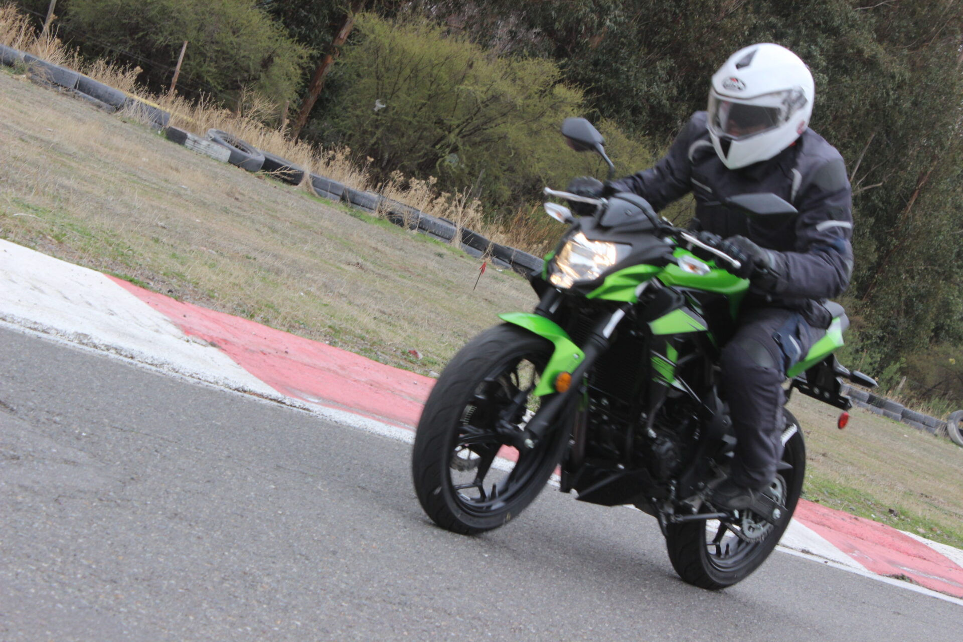 Test Z250 SL: El kinder notable de Kawasaki