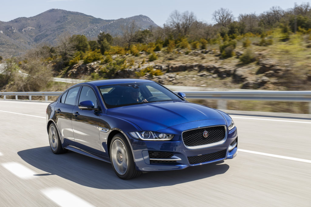 Jaguar XE Diésel: sedán deportivo y eficiente