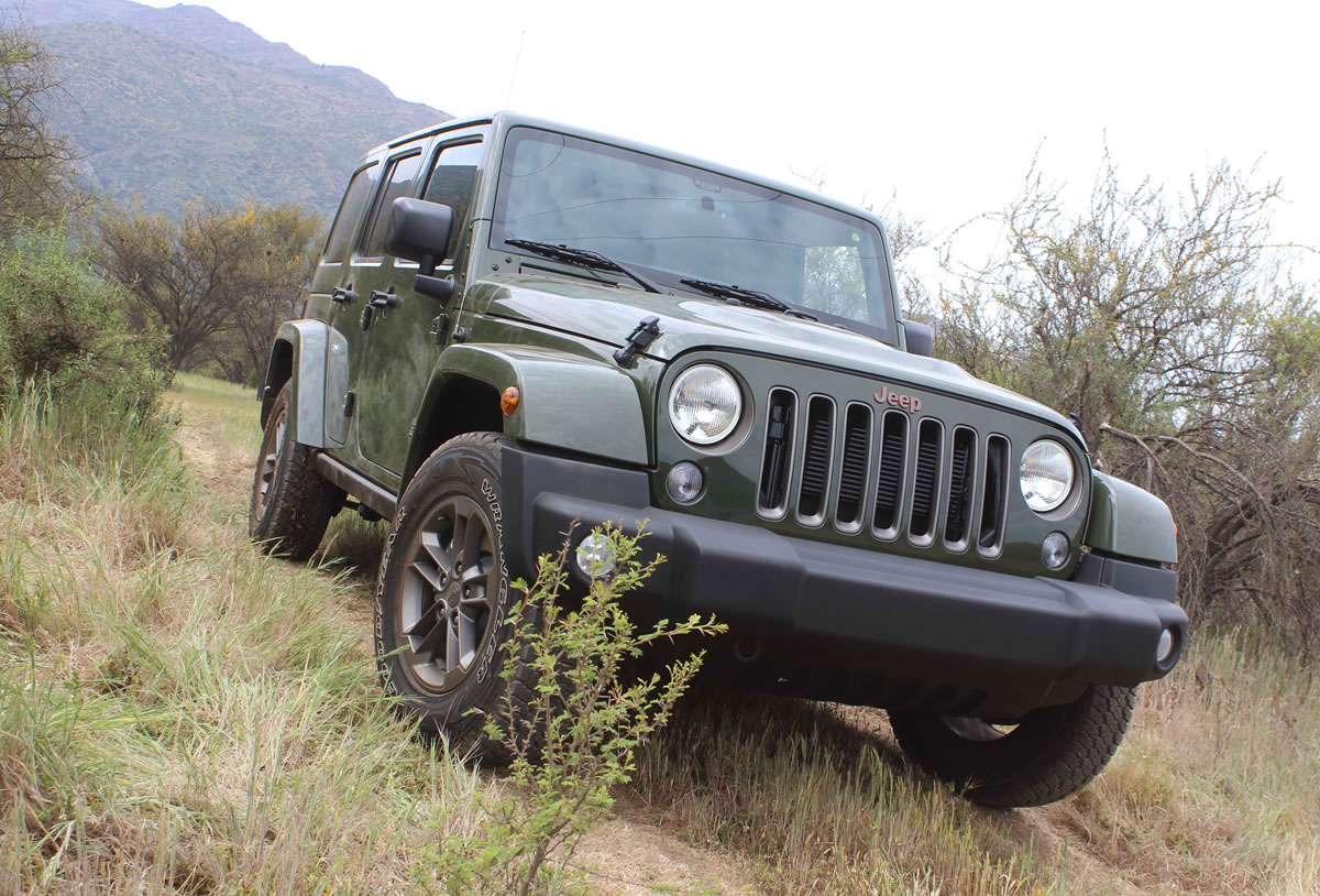 Aventura off road en edición especial del Jeep Wrangler 75 años - Altorque