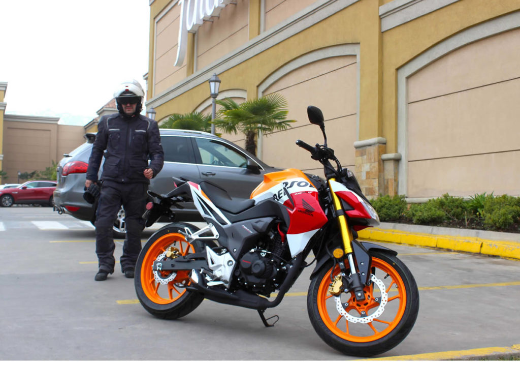 Honda CB190R Repsol: una soberana en la ciudad
