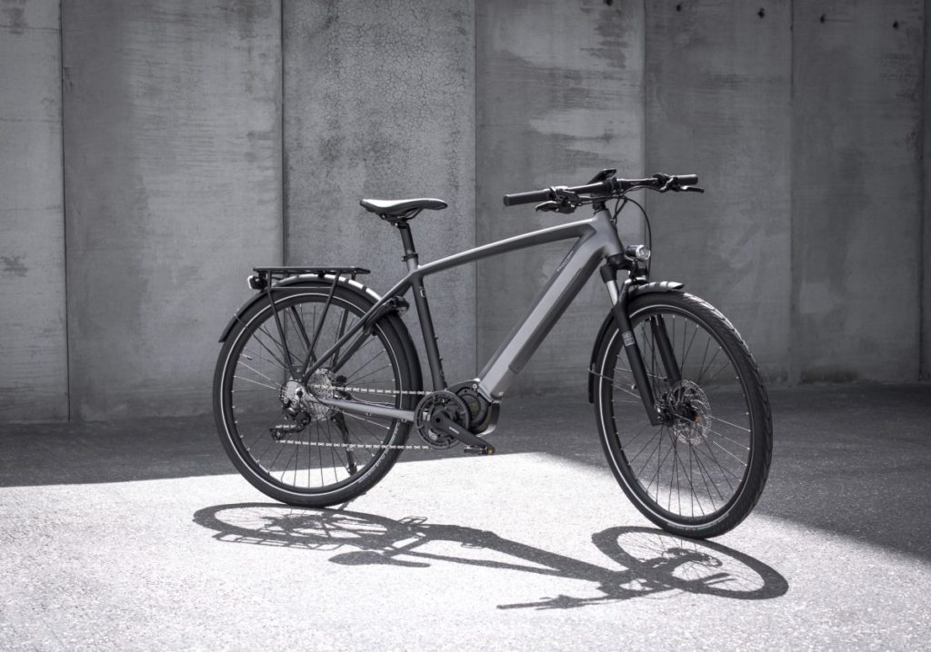 Triumph se aventura en el campo de las bicicletas con la eléctrica Trekker GT