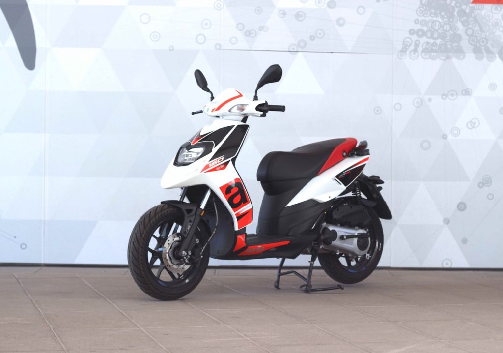 Aprilia se reestrena en Chile con deportiva scooter urbana SR 160