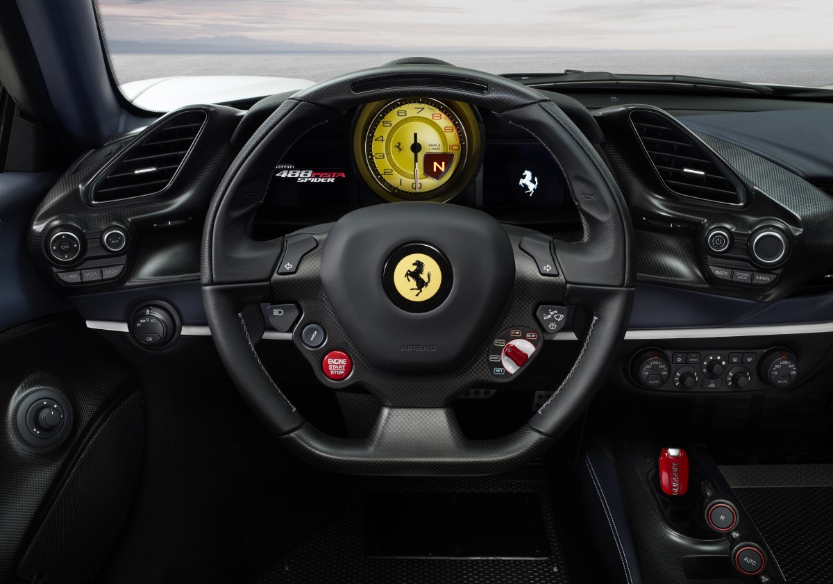 Presidente de Ferrari le pone fecha a su primer modelo totalmente eléctrico