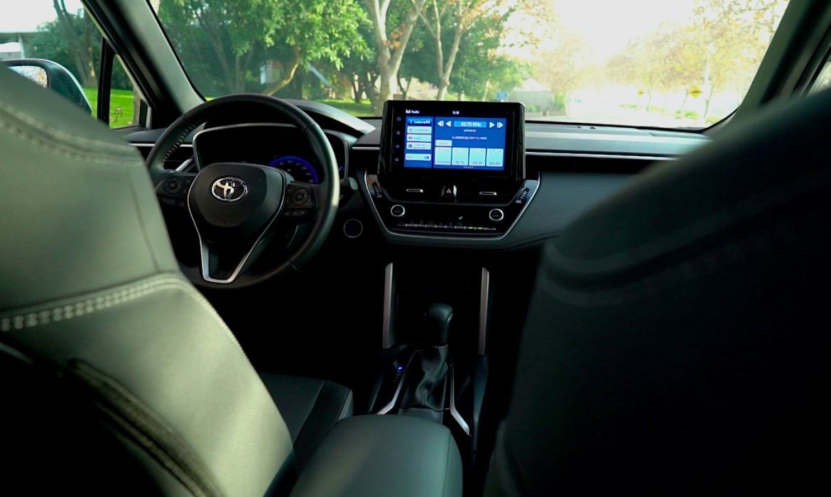 Prueba de manejo: la apabullante eficiencia del Toyota Corolla Cross Hybrid