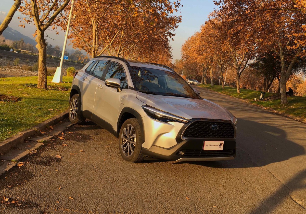 Prueba de manejo: la apabullante eficiencia del Toyota Corolla Cross Hybrid