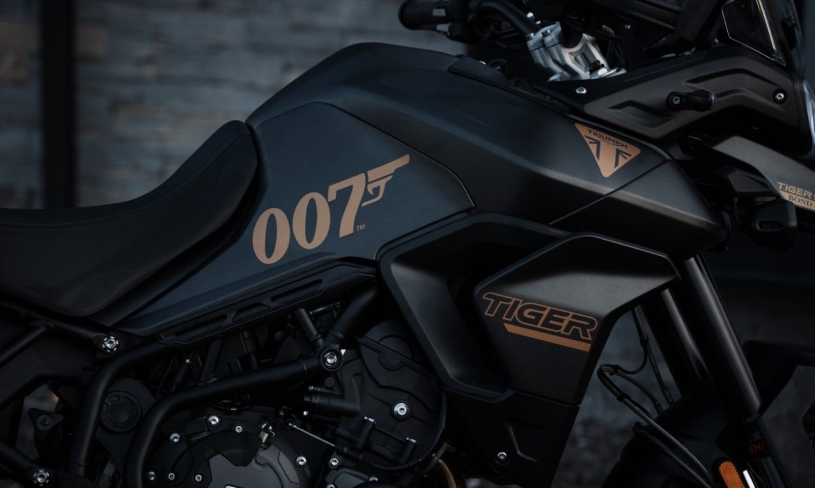 Tiger 900 Bond Edition potencia la alianza de Triumph con el agente 007