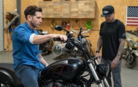 Jon Bernthal encarga su Indian Chief a Carey Hart