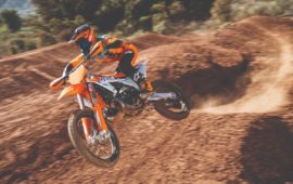 KTM SX 2023 aporta 12 renovadas variedades al motocross