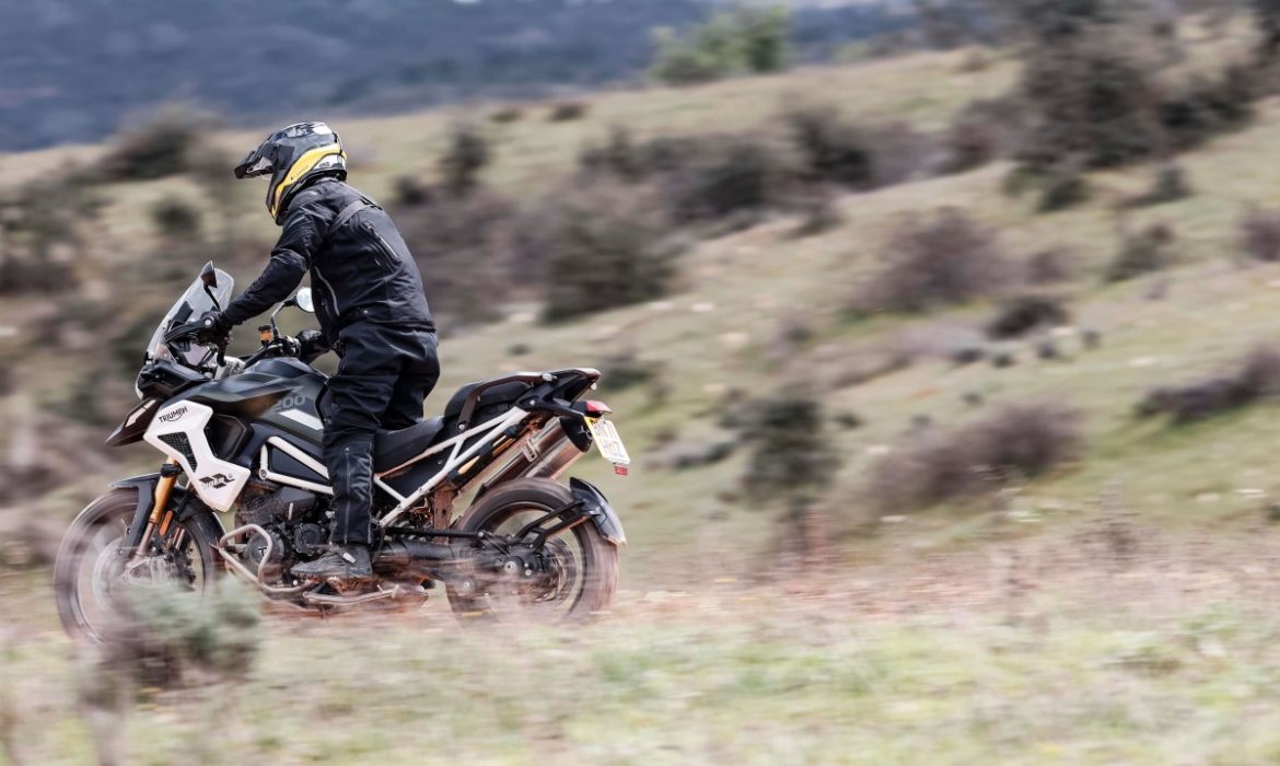 Test en Portugal: Triumph Tiger 1200 2022 que llega a Chile