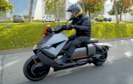 Test drive | BMW CE 04, una moto eléctrica con hasta 122 km/h