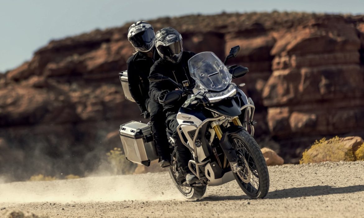 Triumph Tiger 1200 2022: tercera generación de la maxi-trail aterriza en Chile