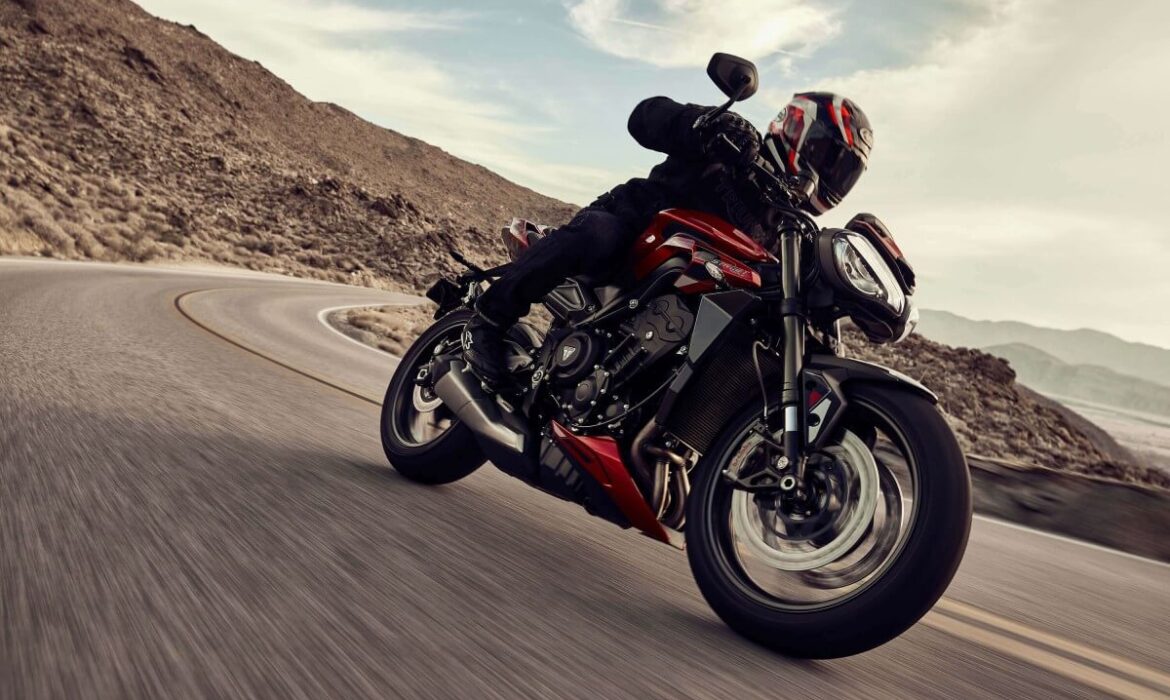 Triumph Street Triple 765 2023 estrena generación en Chile