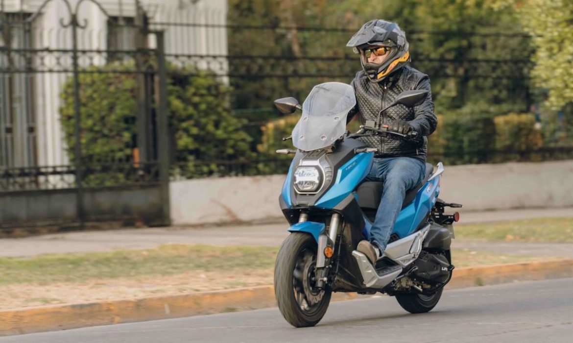 Lifan KPV 150 2023: pequeña gran multipropósito en modo scooter