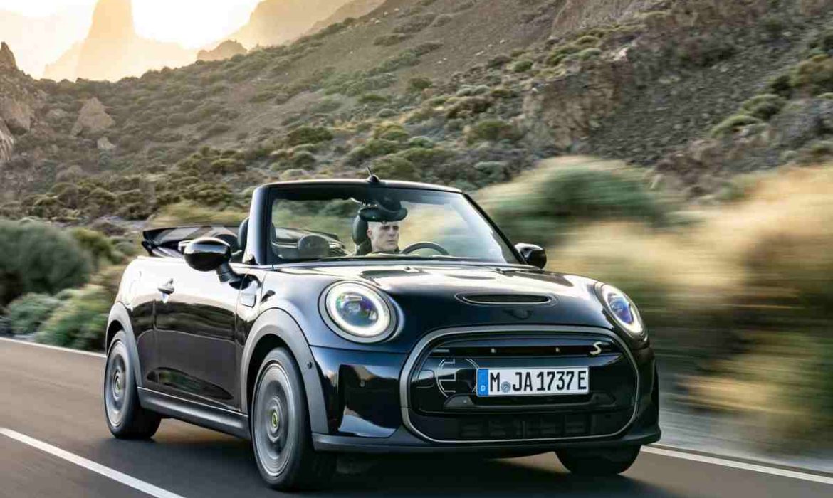 mini-cooper-se-cabrio