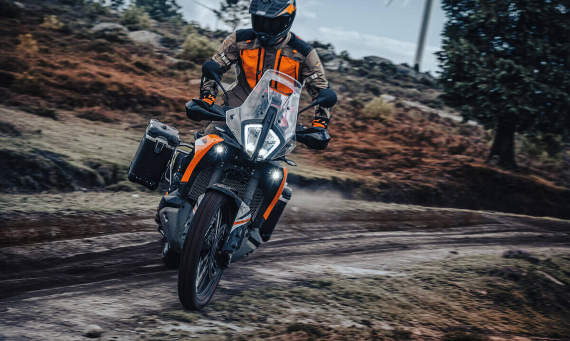 KTM 890 Adventure 2023 se estrena en la Copa del Rey