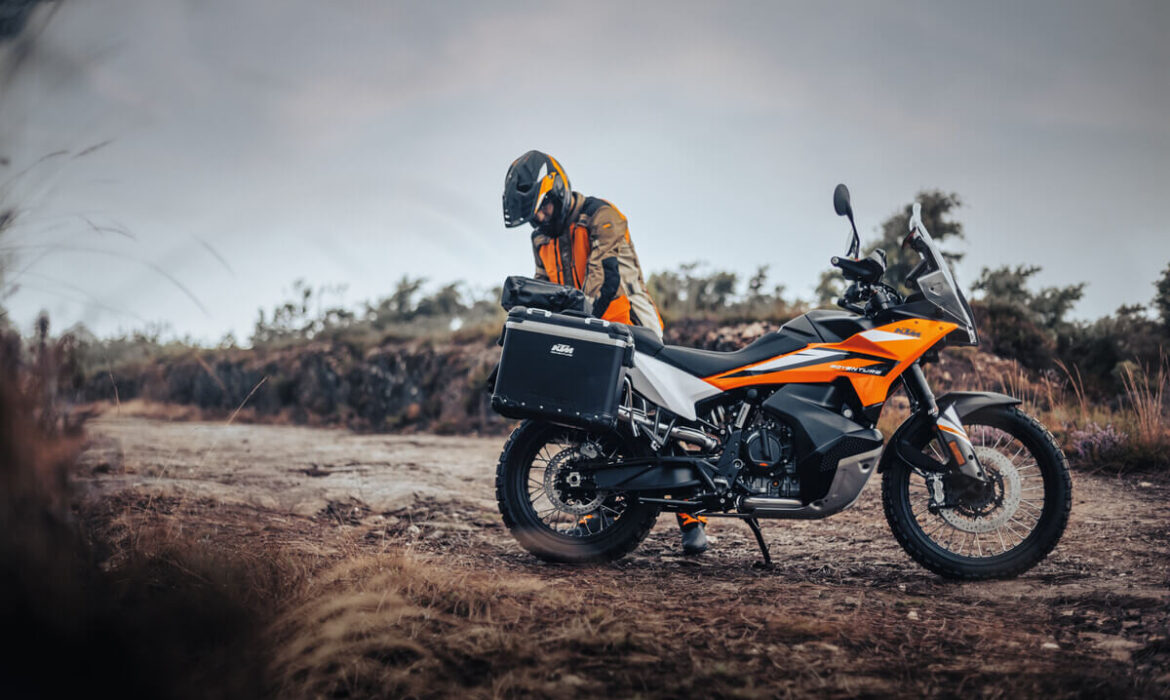 KTM 890 Adventure 2023 se estrena en la Copa del Rey