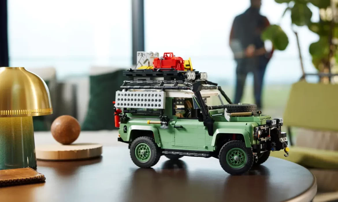 Land Rover Defender festeja doble aniversario con una versión Lego