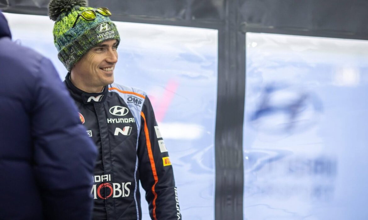 WRC: piloto Craig Breen muere tras accidente en test privado