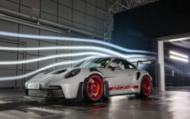 Porsche 911 GT3 RS 2023 sale con DRS a las calles de Chile