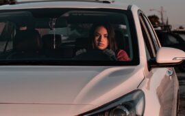 Mujeres con licencia de conducir se duplican desde 2000 en Chile