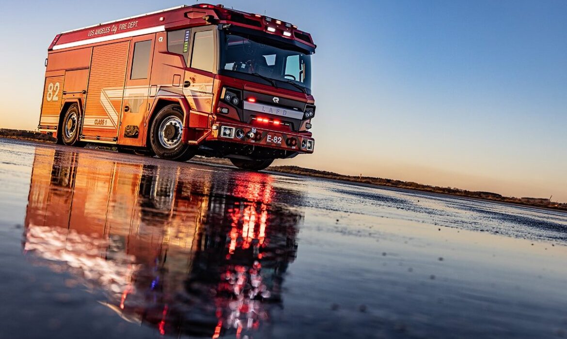 Rosenbauer RTX, el nuevo carro eléctrico de Bomberos de Santiago