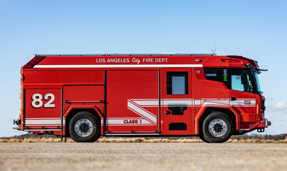 Rosenbauer RTX, el carro eléctrico que busca Bomberos de Santiago