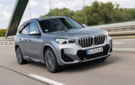 BMW sigue el camino eléctrico con el SUV iX1 2023