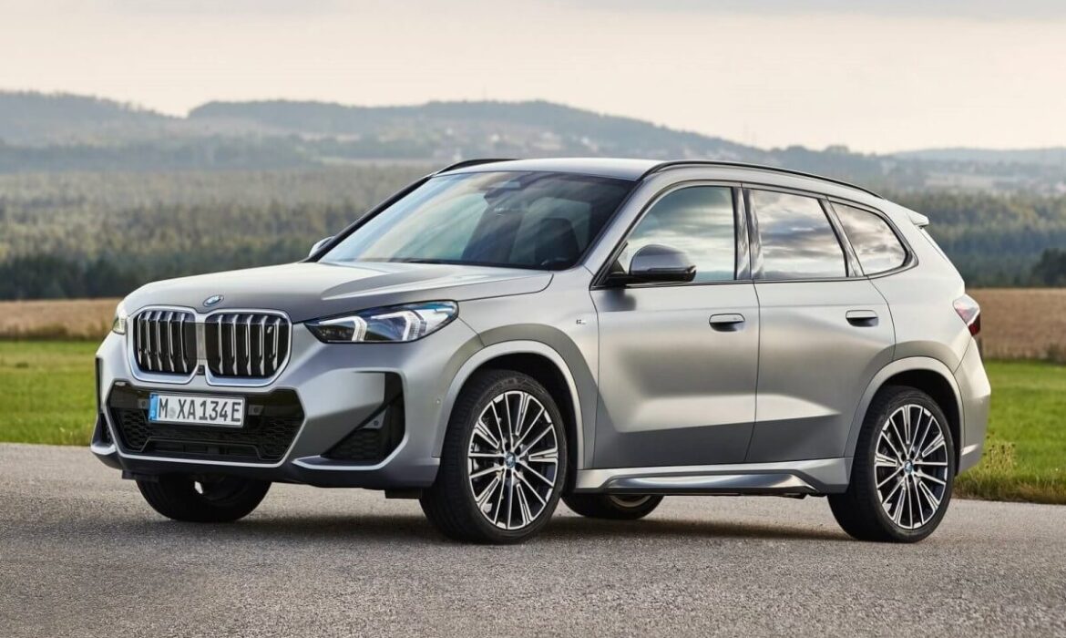 BMW sigue el camino eléctrico con el SUV iX1 2023