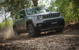 Jeep Renegade 2023 contrataca con brioso motor turbo