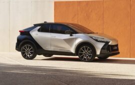 Toyota C-HR muestras las cartas de su segunda generación