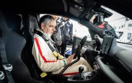 Del Mini a un Toyota a hidrógeno: Mr Bean se luce en Goodwood