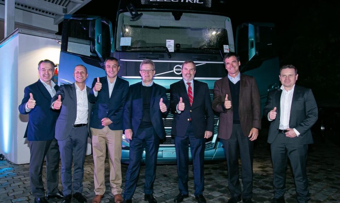 Volvo entrega en Chile las primeras unidades del camión eléctrico FH