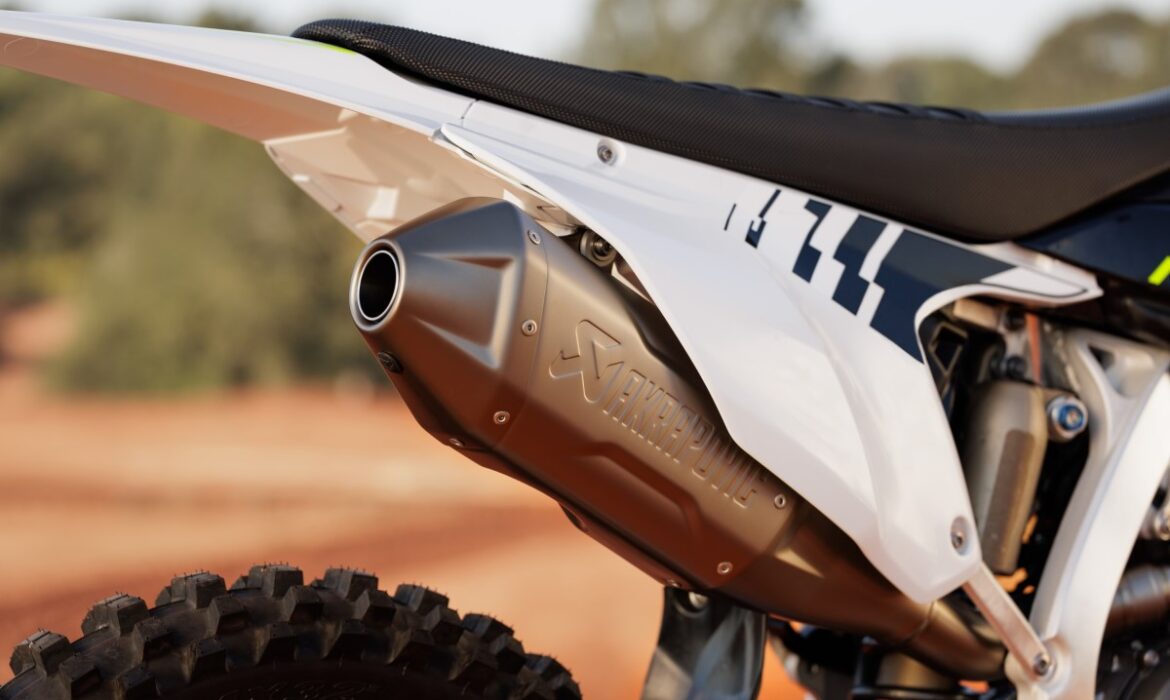 Triumph TF 250-X: la carta británica para el debut en el motocross