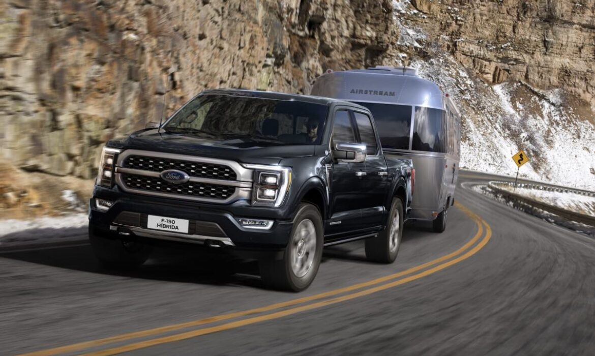 SUV y camionetas: qué modelos híbridos vende Ford en Chile