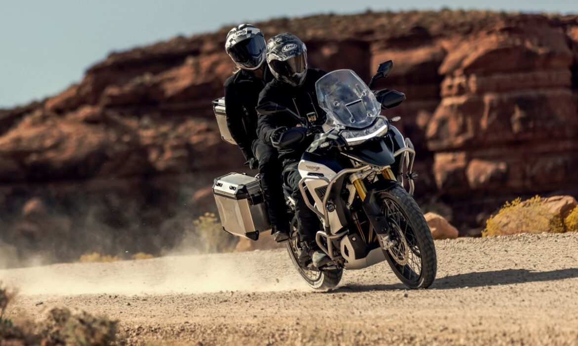 Triumph Tiger 1200 2024: la bigtrail evoluciona en diseño y confort