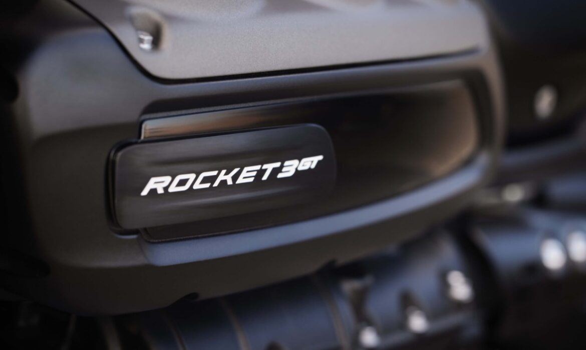 Triumph Rocket 3 Storm 2024 rompe marcas de potencia y torque